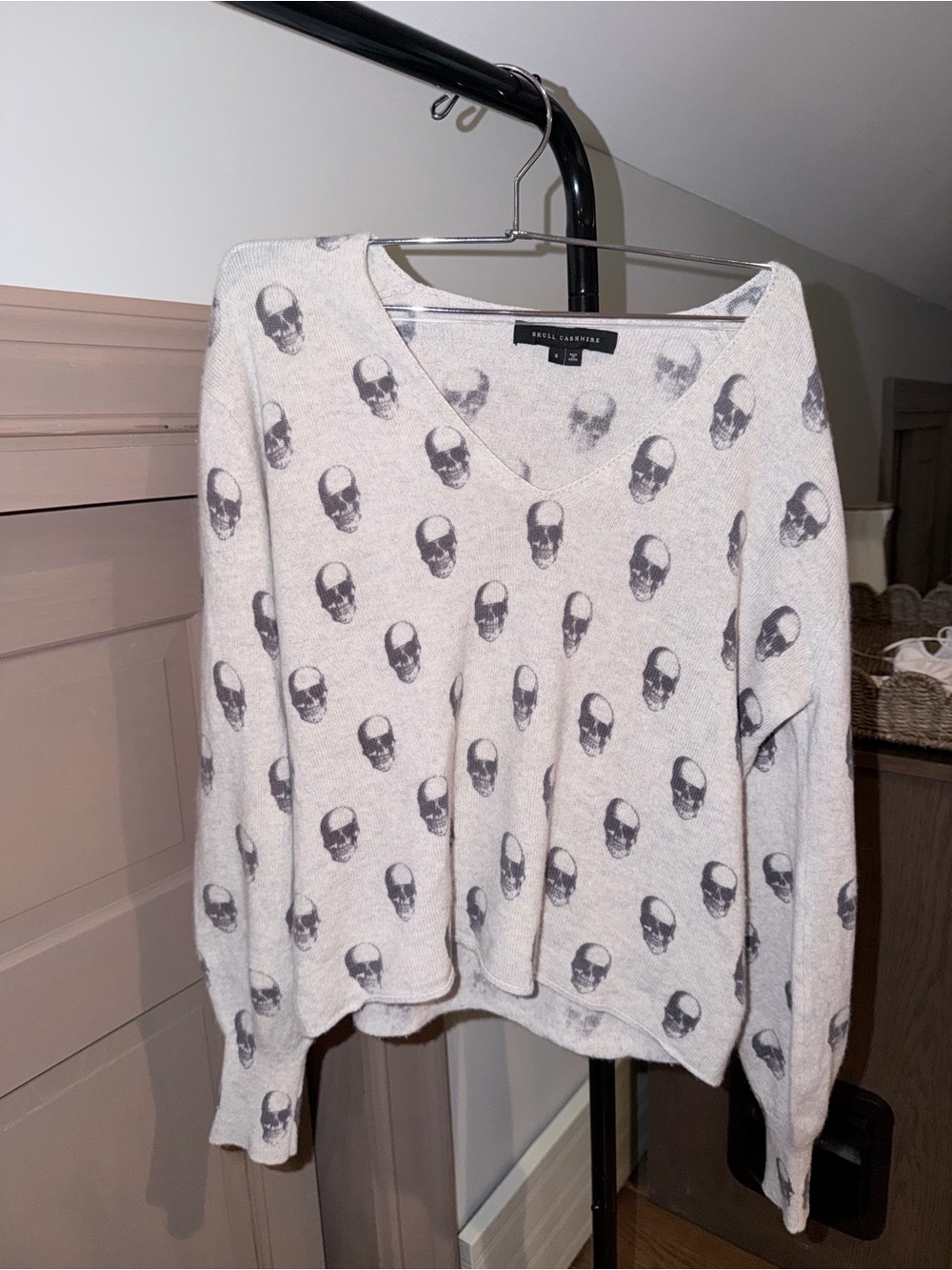 Skull Cashmere Women's Cream V-Neck Sweater with Gray Skull Motif